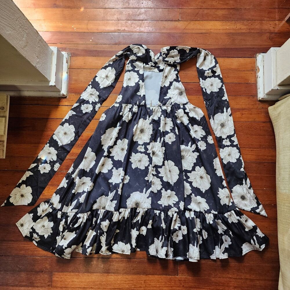 NEW By Tomorrow Floral Mock Neck Mini Dress - Size Medium - Picture 3 of 5